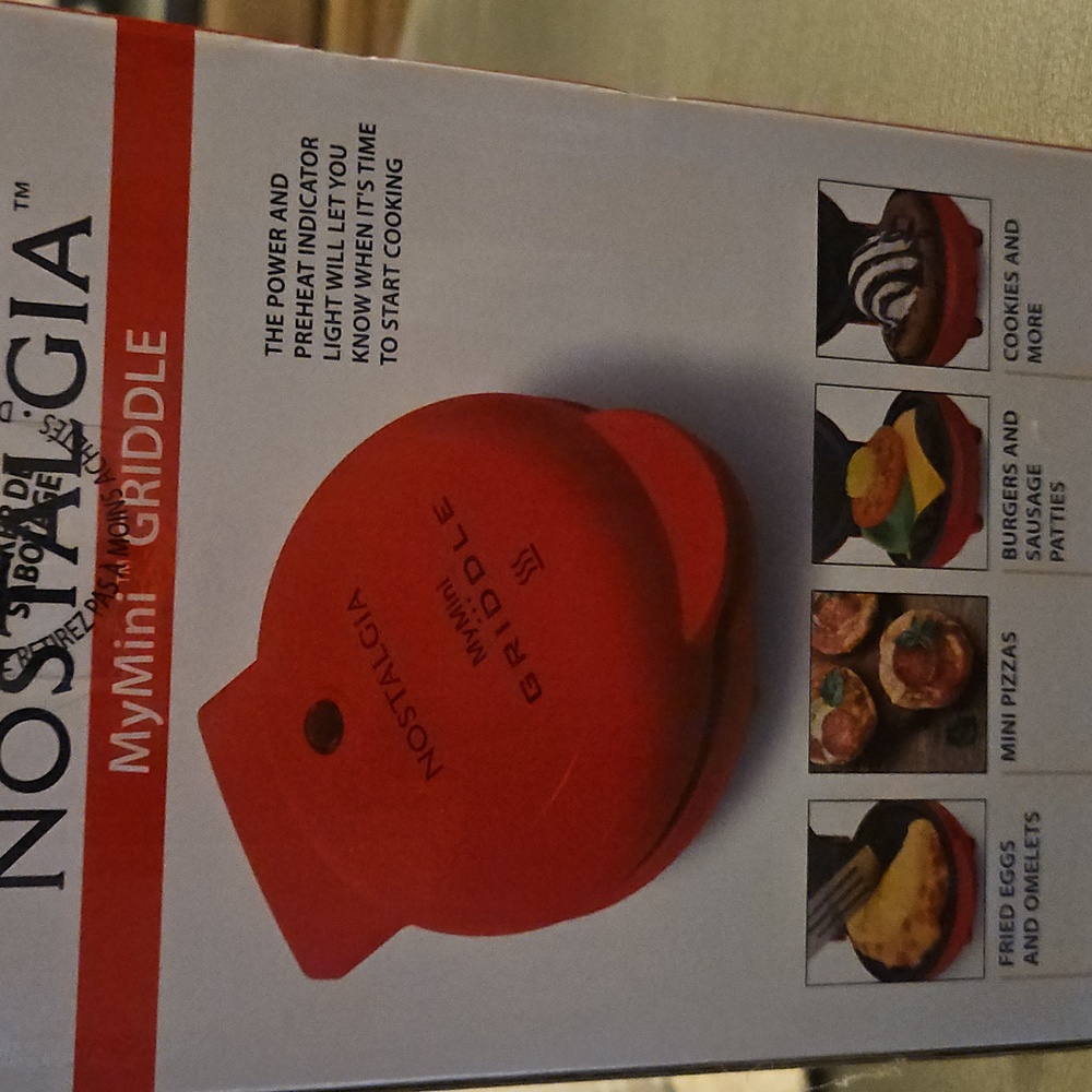 Nostalgia MyMini Red Griddle - Picture 2 of 2